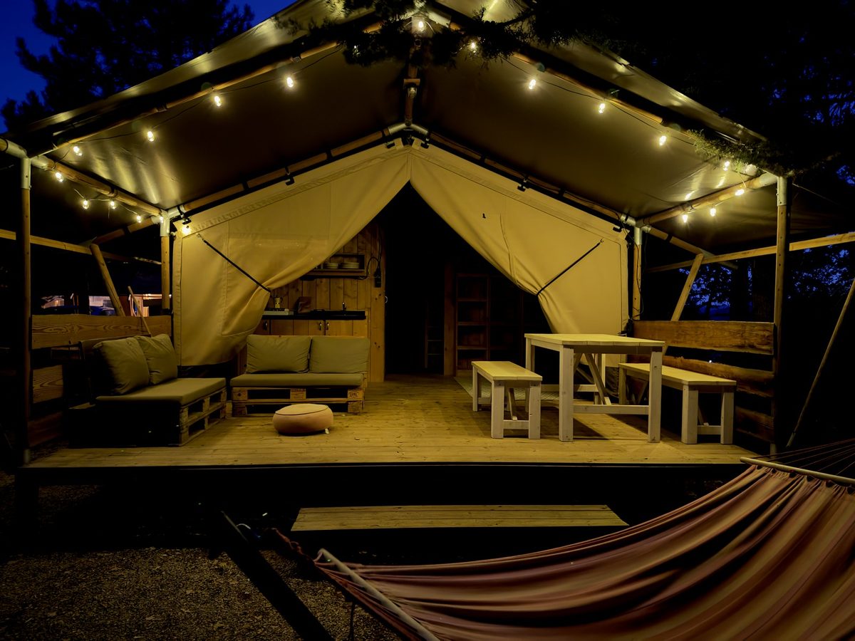 Woody 25 · veranda di sera